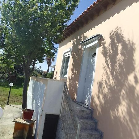 Studios Στουσ Πυργουσ Θερμησ Mytilíni Exterior foto